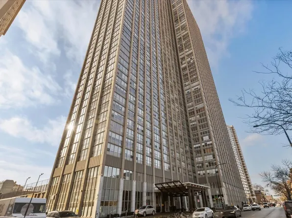 655 W Irving Park Rd APT 1004, Chicago, IL 60613