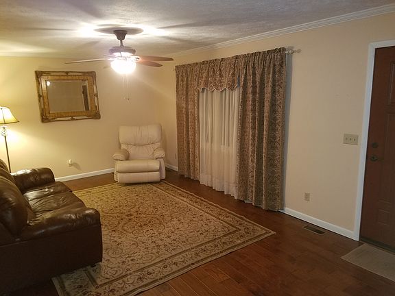 3rd image of 165 Hatfield Dr