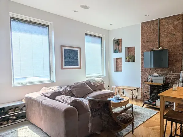 488 3rd Avenue image 1 of 10