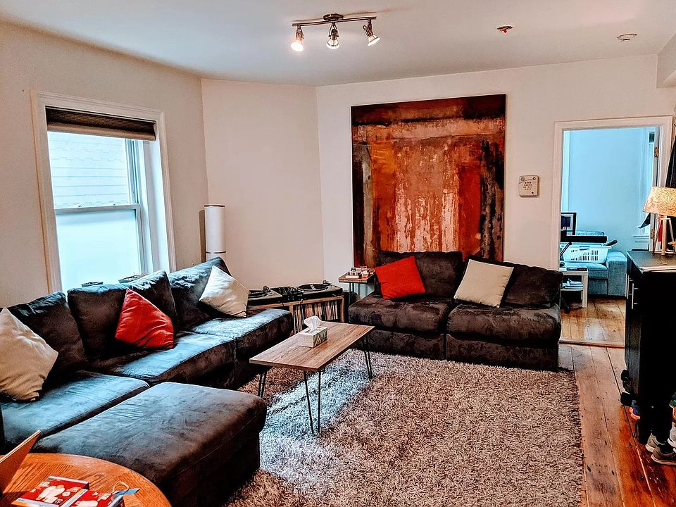 Living room facing front BR