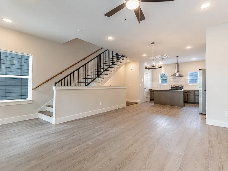 411 Ira Ave #2102 — Photo 15