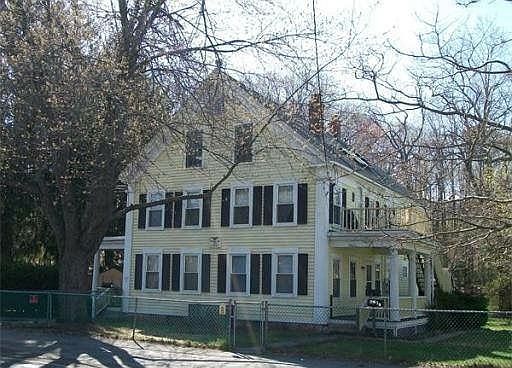 House: Apt B Right on Right Side