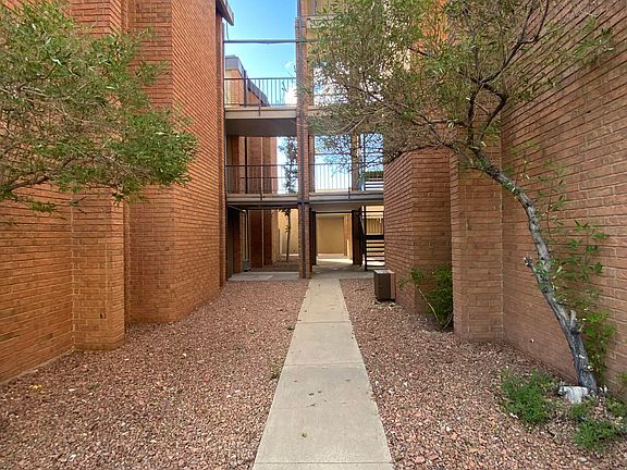 4th image of 4433 Stanton St #207