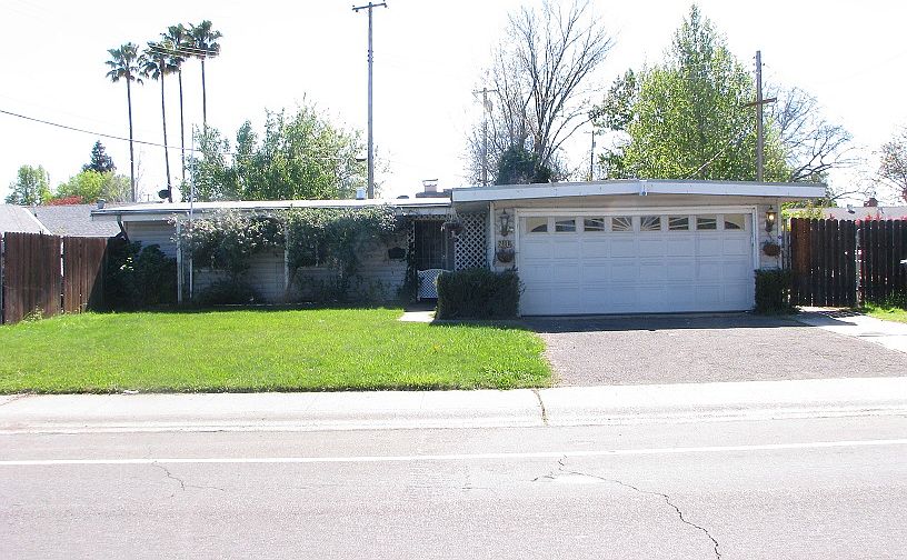 1st image of 2456 McGregor Dr