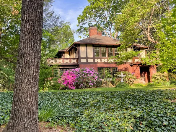 224 Pearson Dr, Asheville, NC 28801