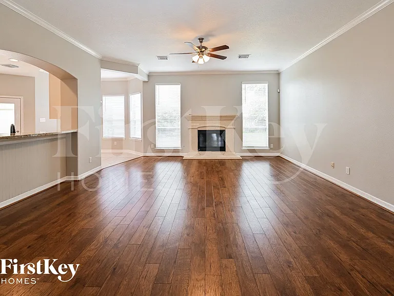 17714 Meadow Crossing Ln — Photo 3