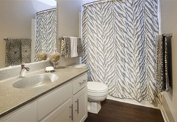 Spacious Bathroom