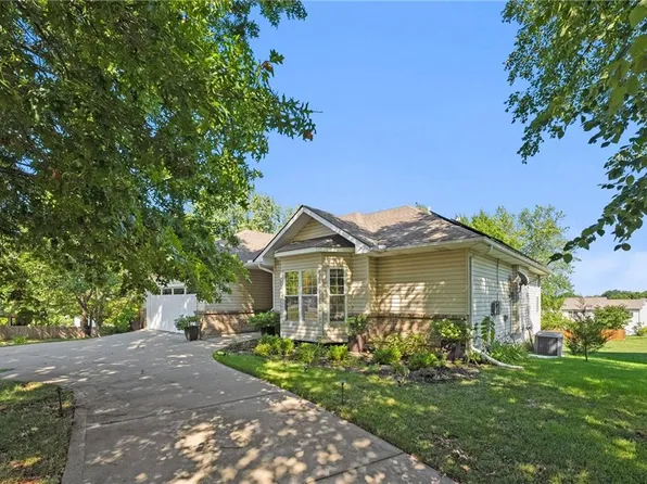 7735 N Mersington Ave, Kansas City, MO 64119