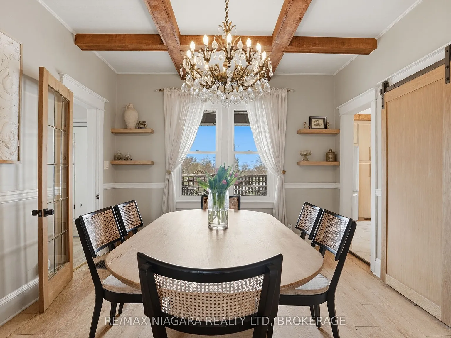 3 bed, $2,500 — Photo 2