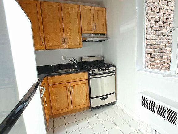 4th image of 510 E 85th St APT 7B