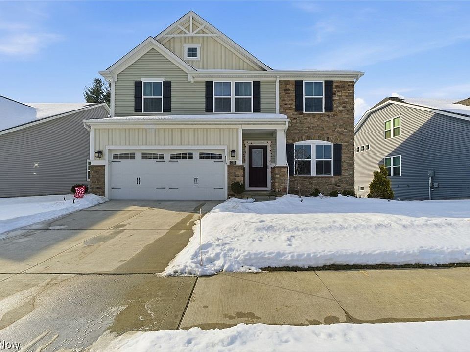 1st image of 320 Lakeland Way