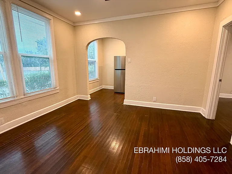 200 E Dewey Pl #6 — Photo 7