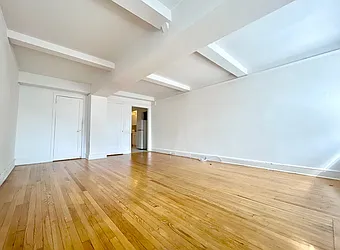 Rented by Manhattan Realty Group