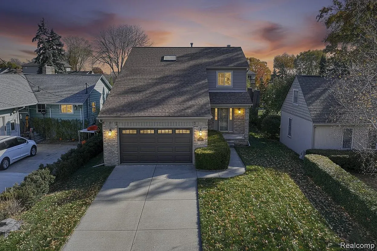 3 bed, 2100 sqft, $3,500 — Photo 1