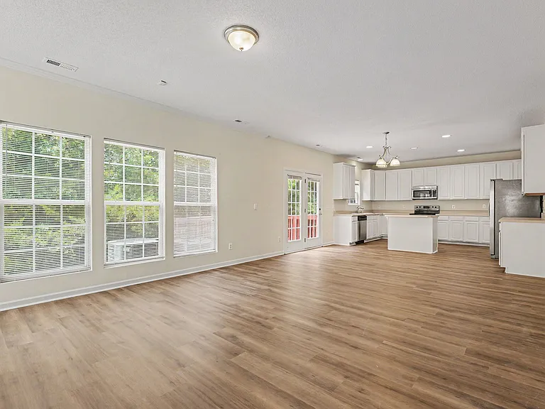 4419 Karlbrook Ln — Photo 11