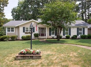 612 Hilltop Dr, Lexington, NC 27292