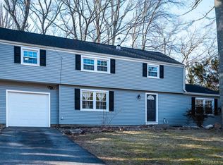 66 Meeting House Ln, Ledyard, CT 06339