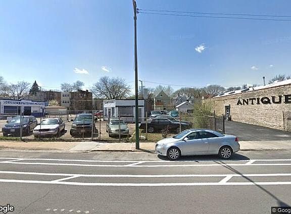 4th image of 3100 N Kedzie Ave