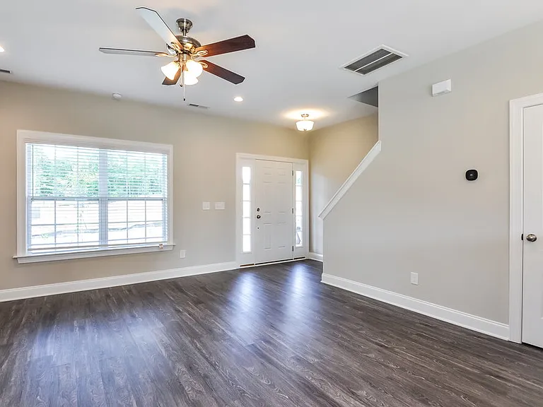 24 W Falcon St — Photo 6