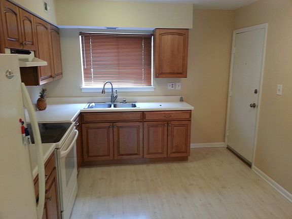3rd image of 9361 Bay Colony Dr APT 1N