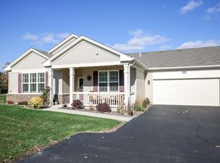 1792 Hannah Ln, Hampshire, IL 60140