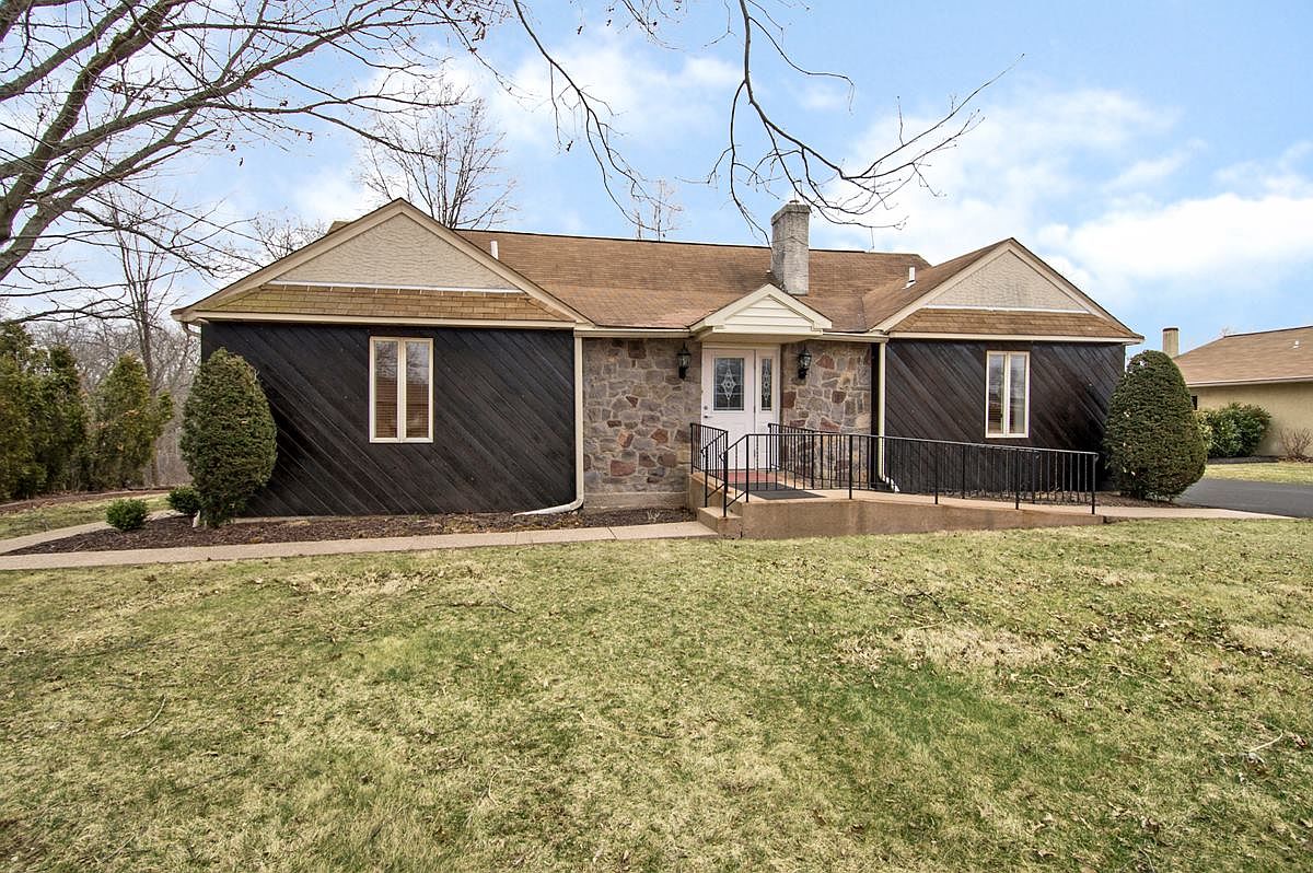 2405 N Broad St, Colmar, PA 18915 Zillow