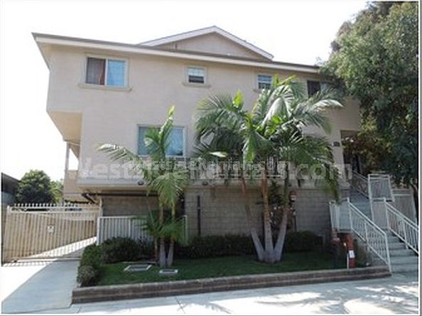 1st image of 563 N Kenmore Ave APT 106