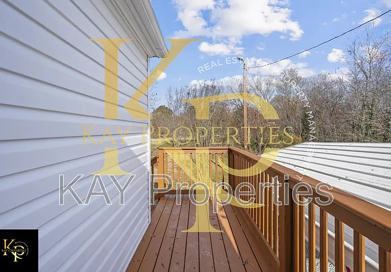 1207 Jackson St — Photo 3