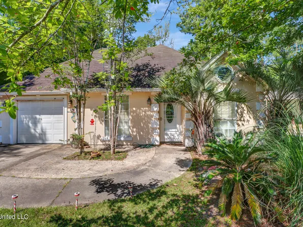 7337 Analii St, Diamondhead, MS 39525