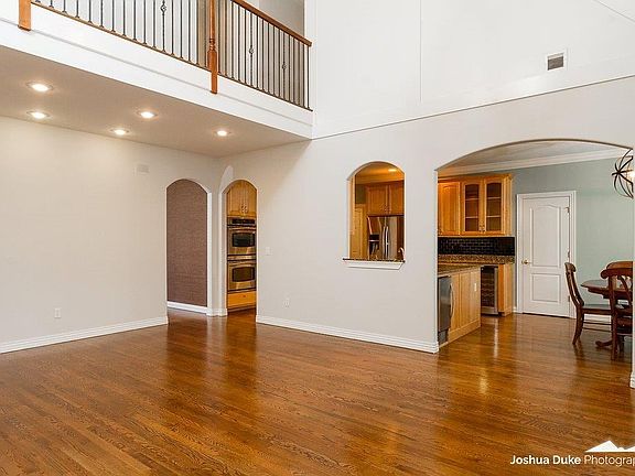 4th image of 2517 N Candlewood Dr