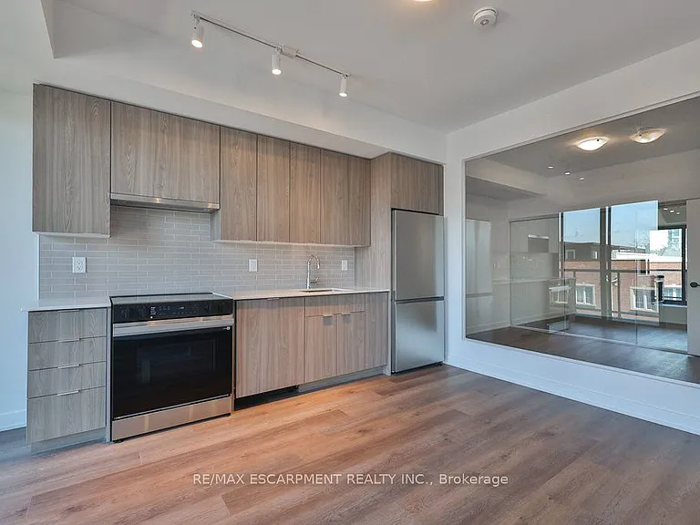 2075 Lakeshore Rd #304 — Photo 11