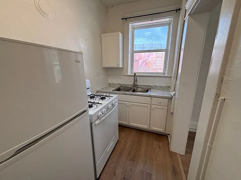 RCG 722 Hartford LLC — Photo 22