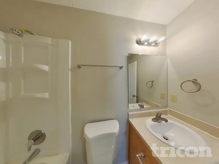 4244 Village Trace Dr — Photo 18