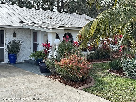 2nd image of 3024 Country Lake Dr