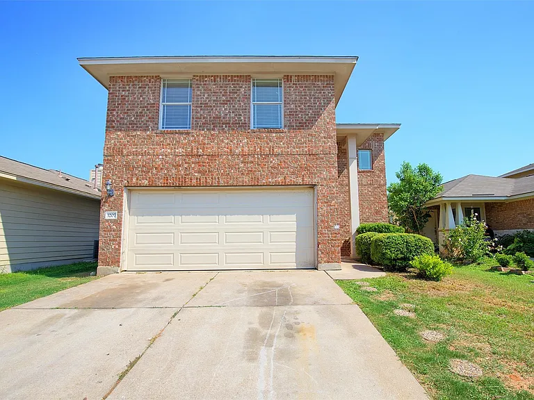 3207 Barksdale Dr — Photo 1