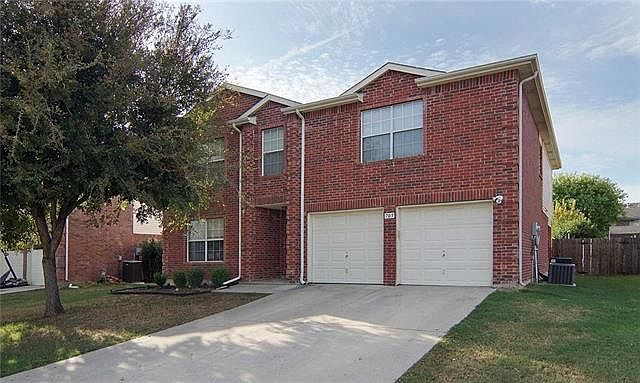 1st image of 705 Oriole Dr