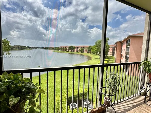 13800 SW 5th Ct APT 311M, Pembroke Pines, FL 33027