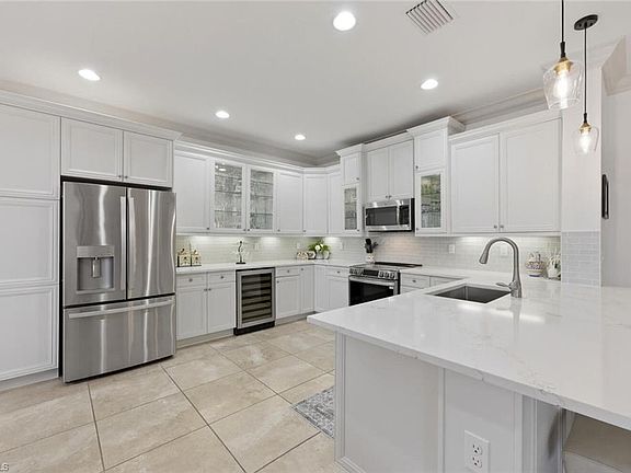 3rd image of 3306 Baltic DR