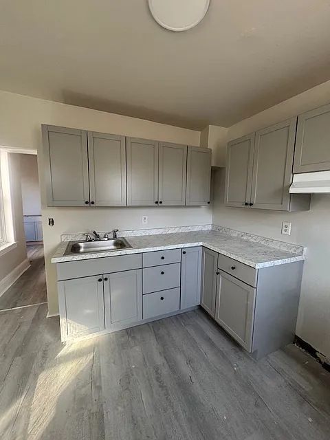 918 East 17th Street - 1 — Photo 4