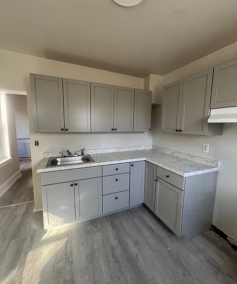 918 E 17th St #1 — Photo 4