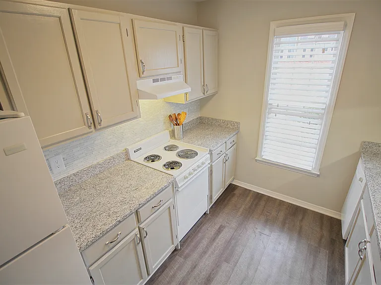 1617 Pinna Ct — Photo 2