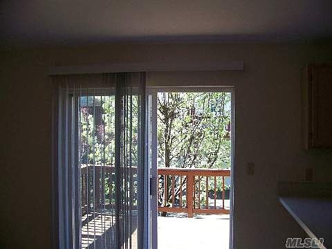 4th image of 206 Hendrick Ave
