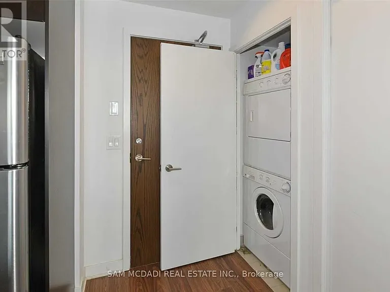 260 Sackville St #909 — Photo 9