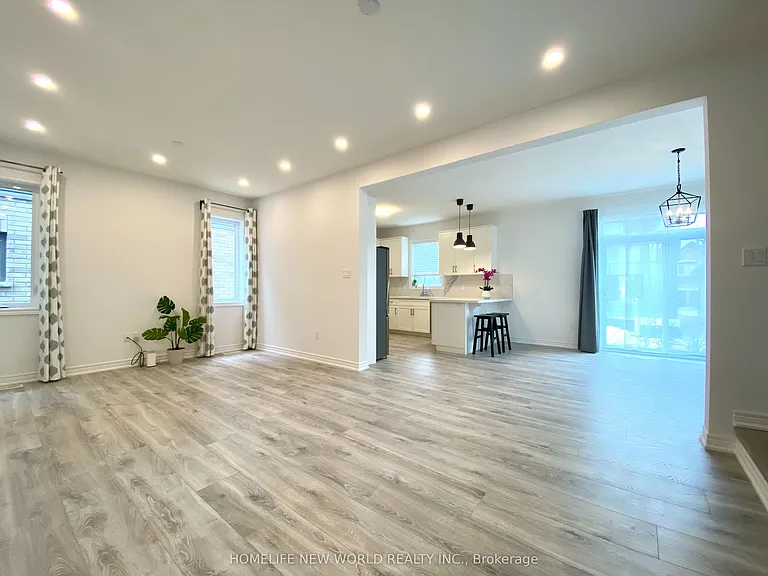 70 McLean Ave — Photo 3