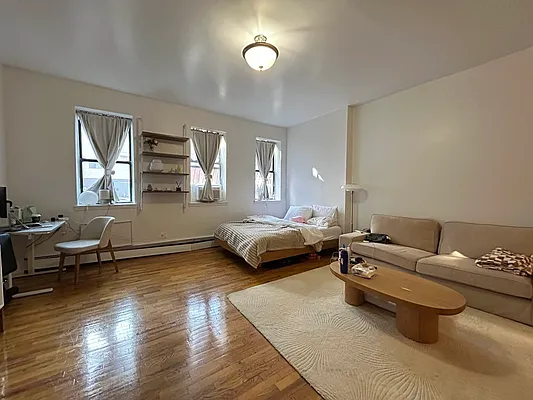 Rented by Lang Realty LLC | media 2