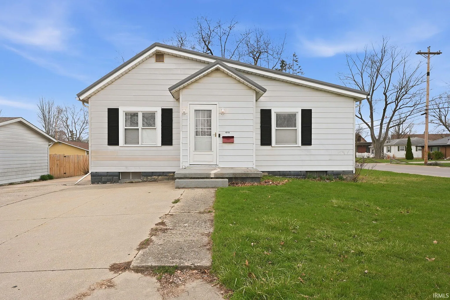 615 N Whitley St photo 1