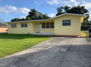 208 NW Avenue J, Belle Glade, FL 33430