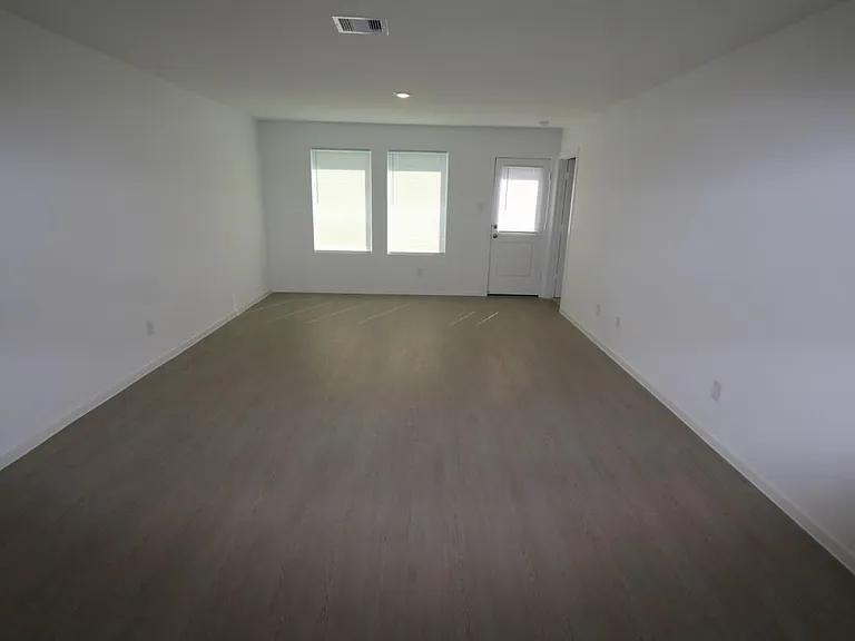 6245 Alder Creek Dr — Photo 5