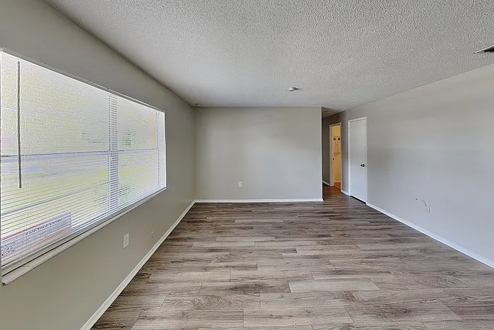 3 bed, 1.5 bath, 1134 sqft, $1,395 — Photo 4