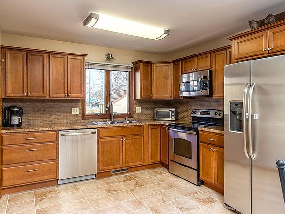 4th image of 104 Oneil Dr #O